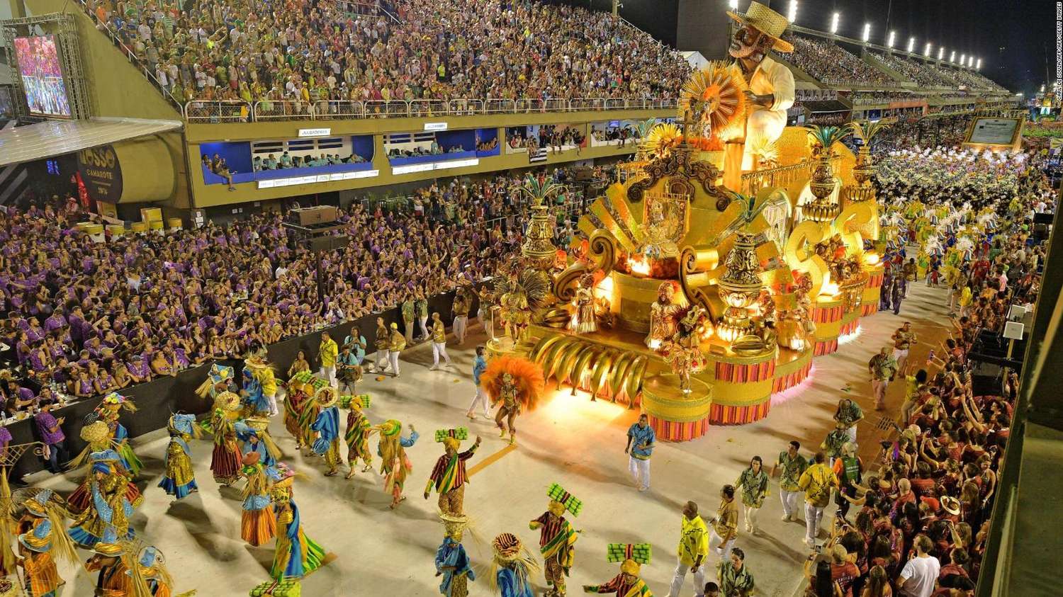 Mientras en Gualeguaychú realizan protocolos, en Río de Janeiro aplazaron el Carnaval