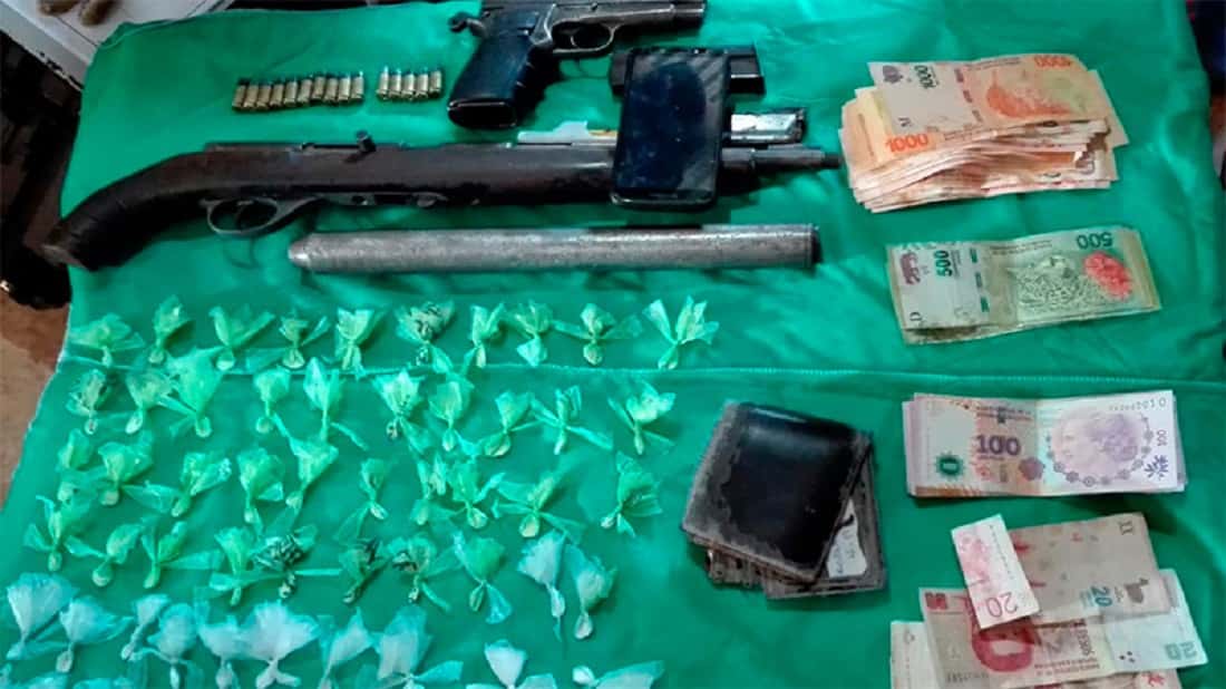 Detuvieron con drogas, armas y dinero a un empleado de la Municipalidad de Paraná