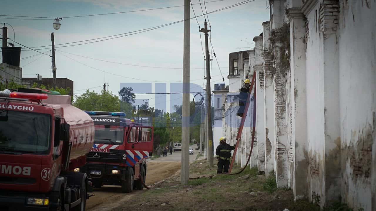 Tres dotaciones de Bomberos sofocaron un incendio en la cárcel de la ciudad