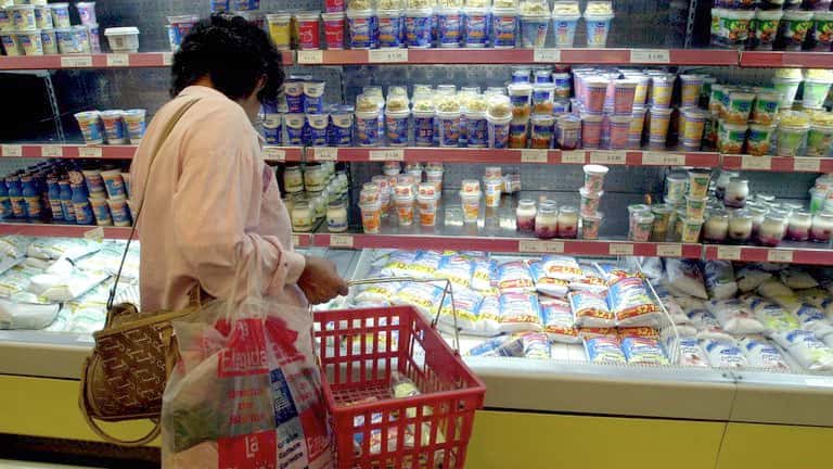 Papa, agua, yogurt, azúcar y pan entre los 20 productos que más aumentaron en julio
