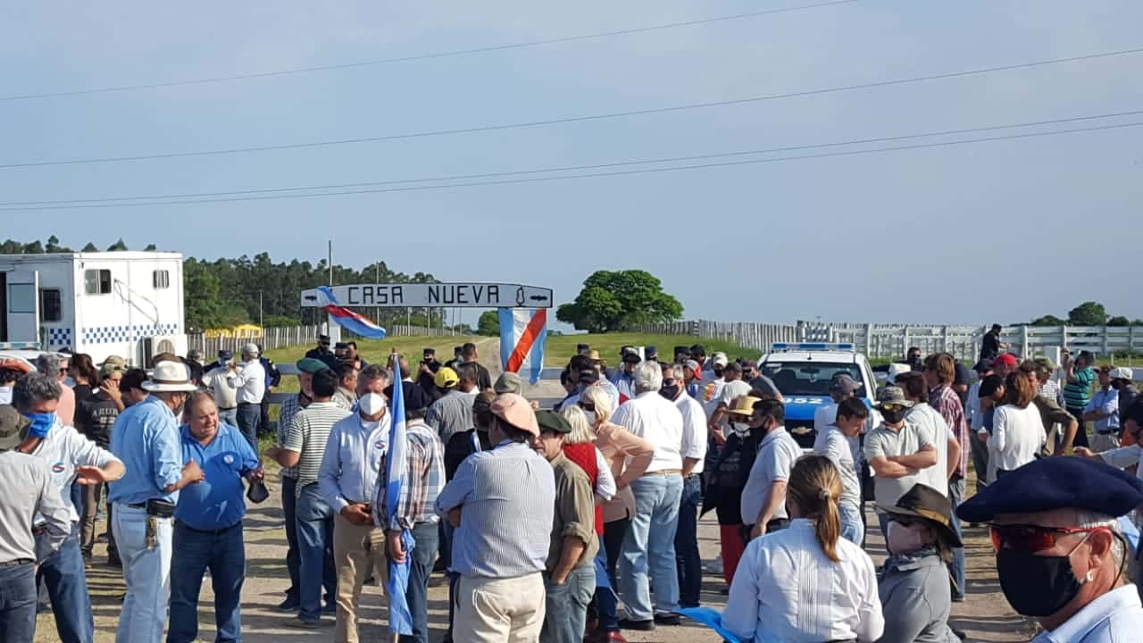 Productores de Entre Ríos se movilizaron en defensa del ex ministro Etchevehere