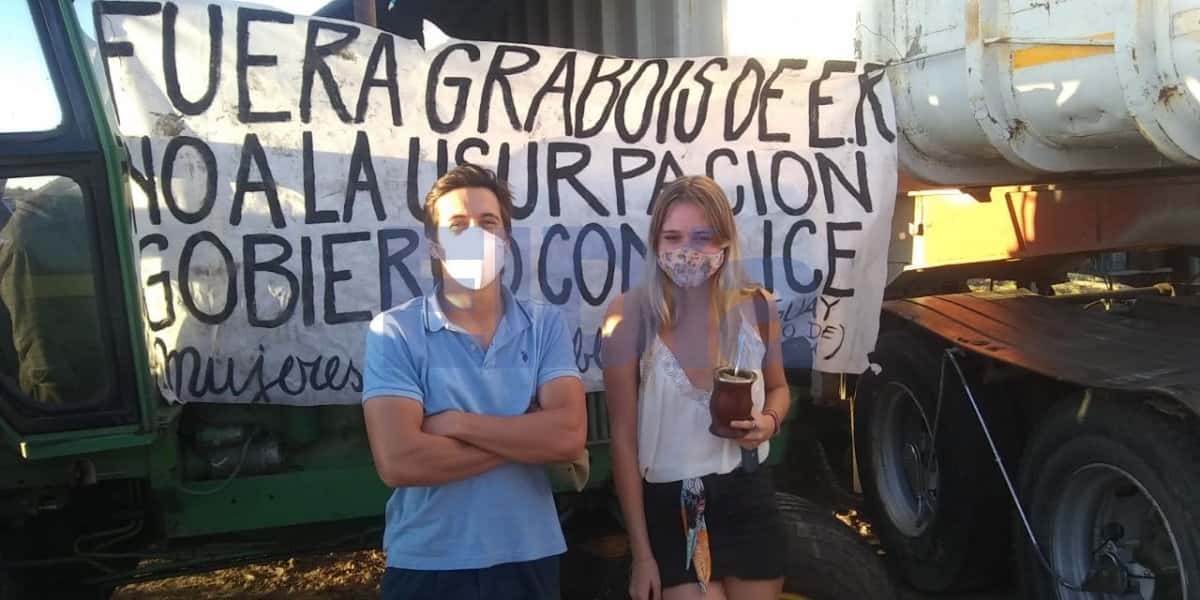 Productores acampan hace días en las afueras de Casa Nueva en defensa de Luis Miguel Etchevehere