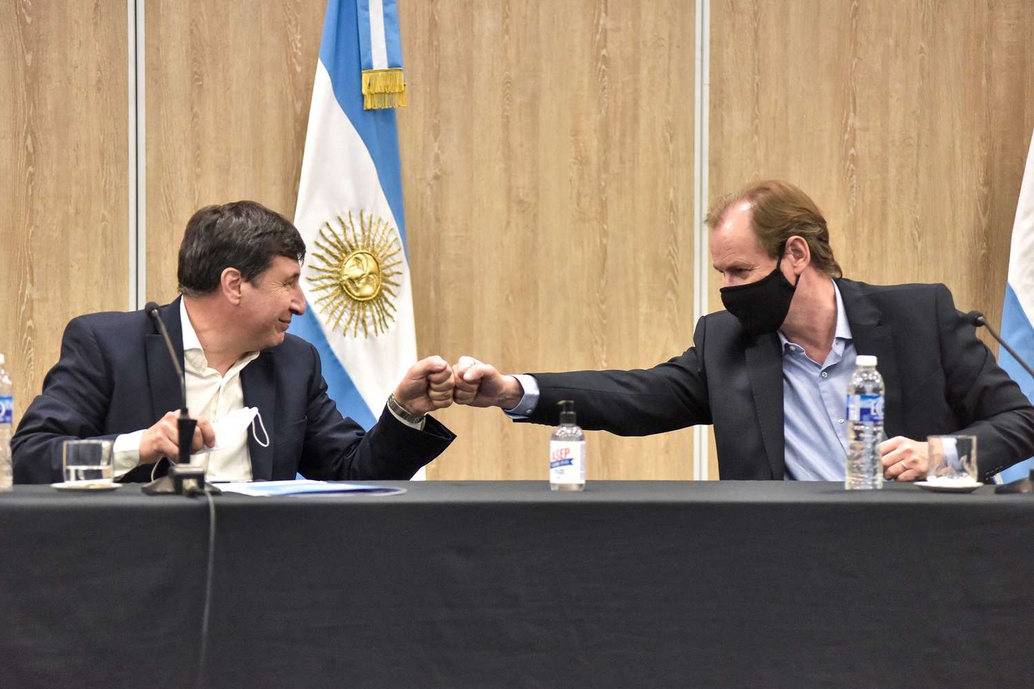 El Gobernador acordó con el ministro Daniel Arroyo microcréditos para generar trabajo