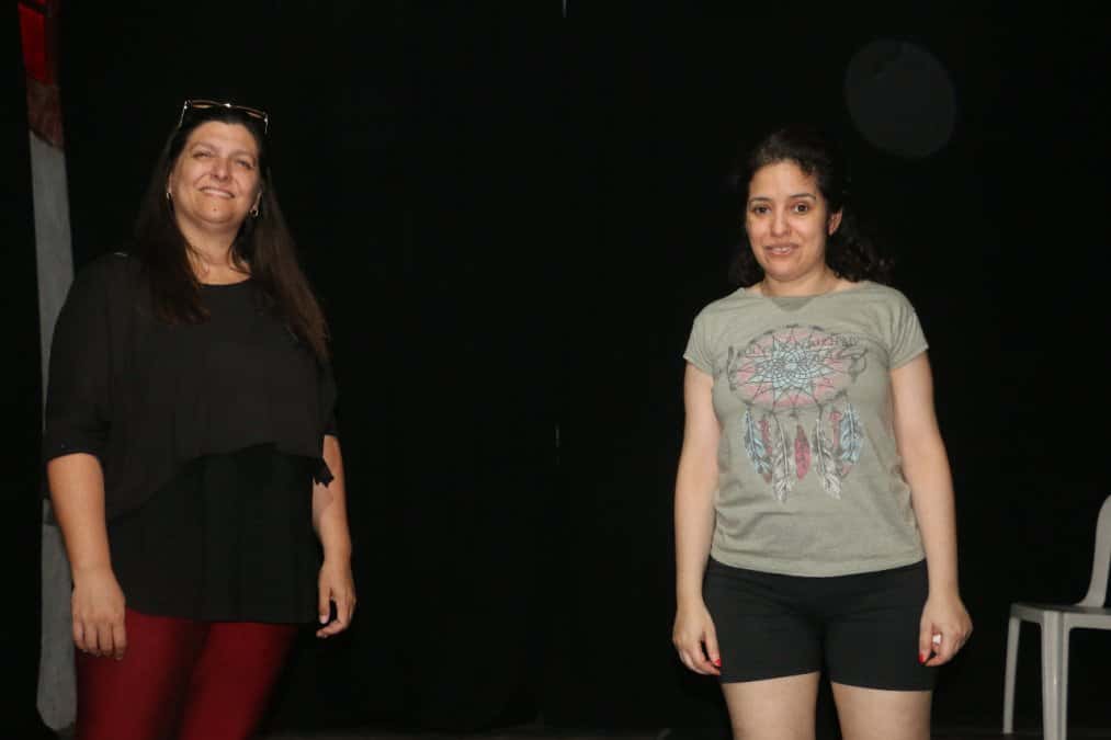 Paulina Lemes, del Centro Cultural Alas; y Valeria Bassani, gestoral cultural de Sinergia Teatral.