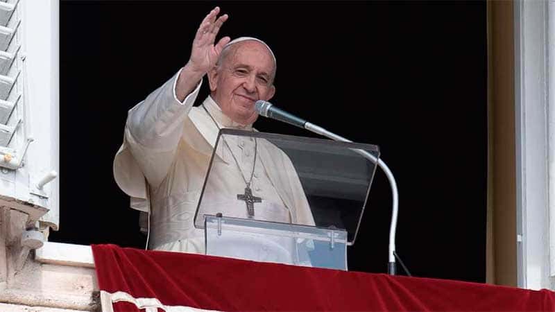 El Papa decretó la apertura a la participación de las mujeres en la Iglesia
