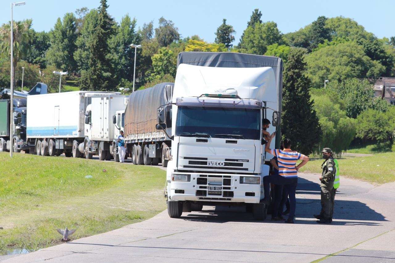 Los camioneros endurecieron las medidas y sumaron otros puntos de cortes de ruta