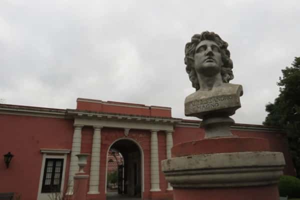 Bordet firmó un acuerdo con Nación para poder restaurar el Palacio San José