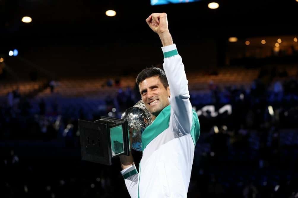 Djokovic no dejó dudas, apabulló a Medvedev y ganó el Australian Open