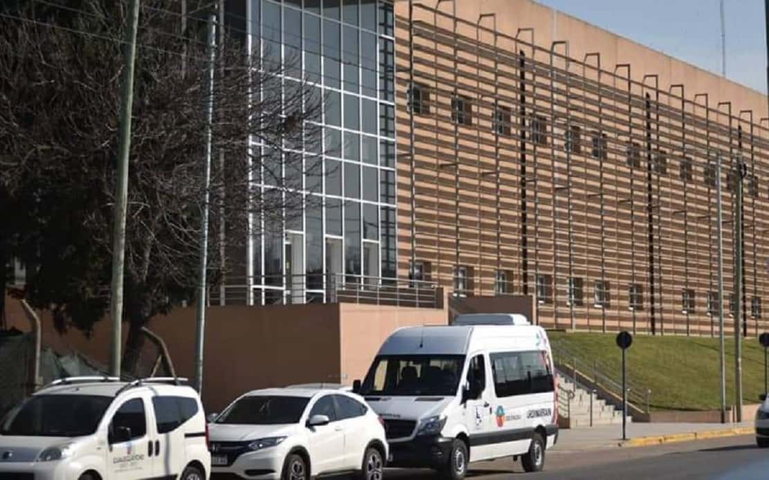 La provincia confirmó cuatro nuevos decesos en el Hospital Centenario