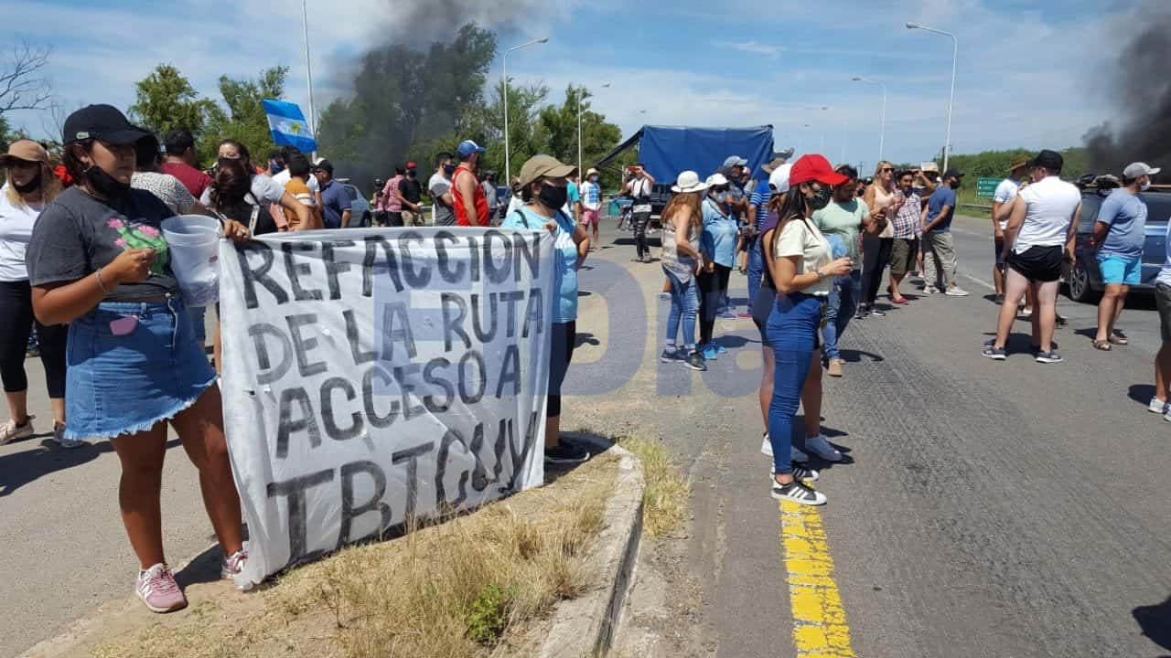 Protesta en Ruta 12 para pedir que arreglen el acceso: no descartan cortar en Semana Santa