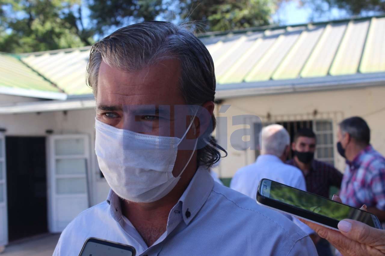 Piaggio defendió el plan de vacunación y cargó contra la oposición