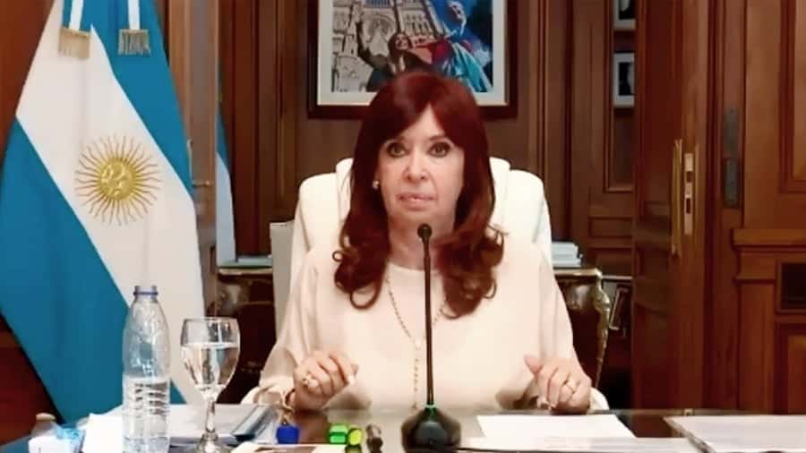 Cristina Kirchner cargó contra la Justicia y aseguró que los contratos de dólar futuro "los tenían los amigos de Macri y sus funcionarios".