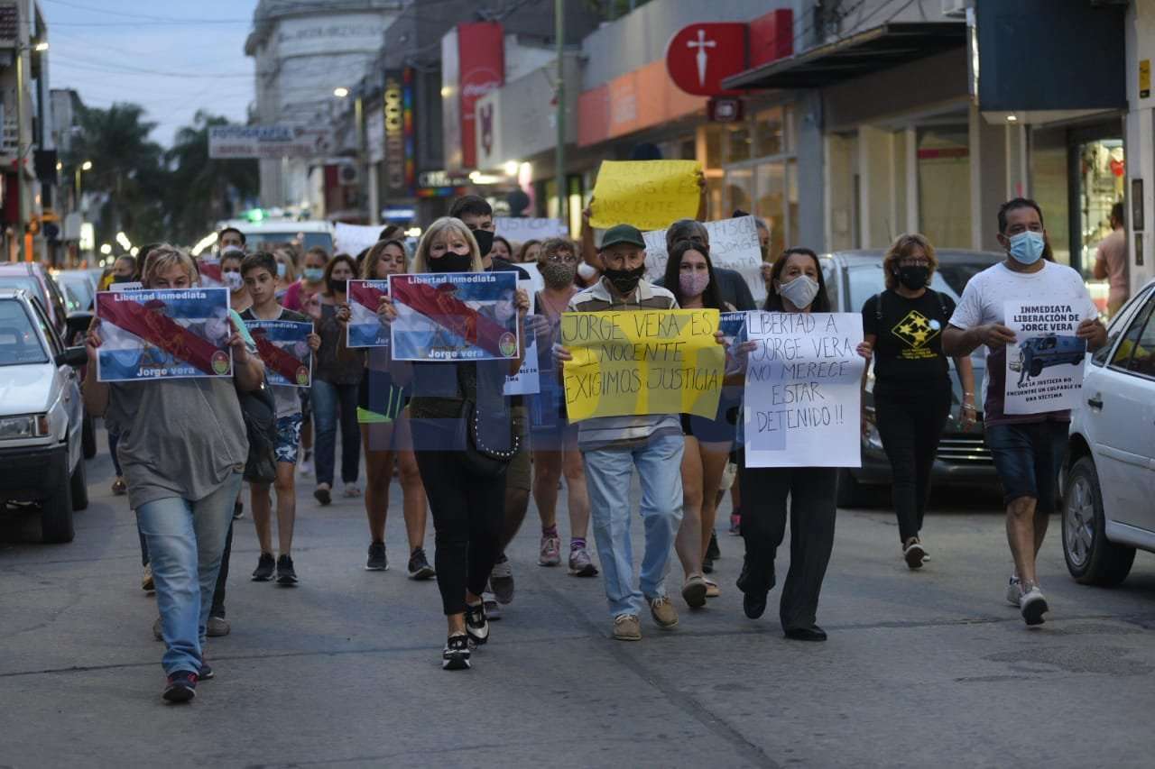 Nueva marcha pidiendo por la libertad del enfermero Jorge Vera
