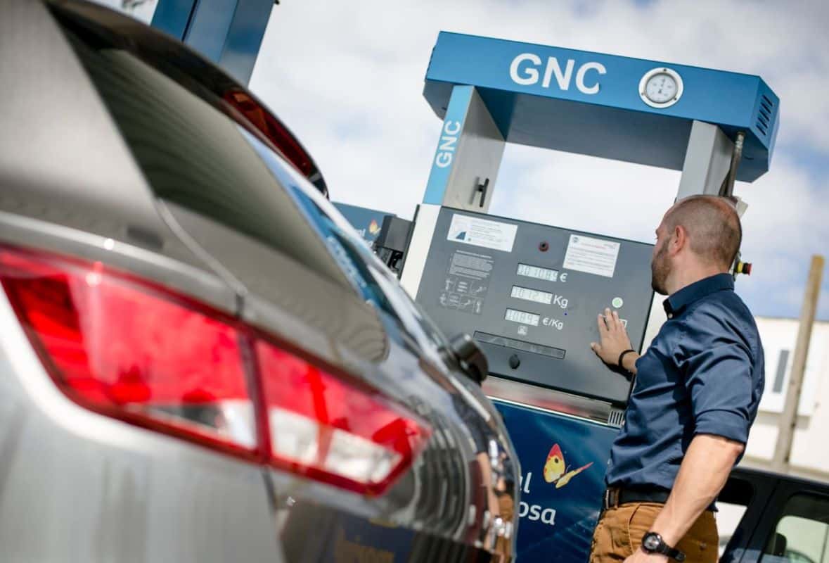 El GNC aumentará al menos un 20% y se ataría al precio de la nafta