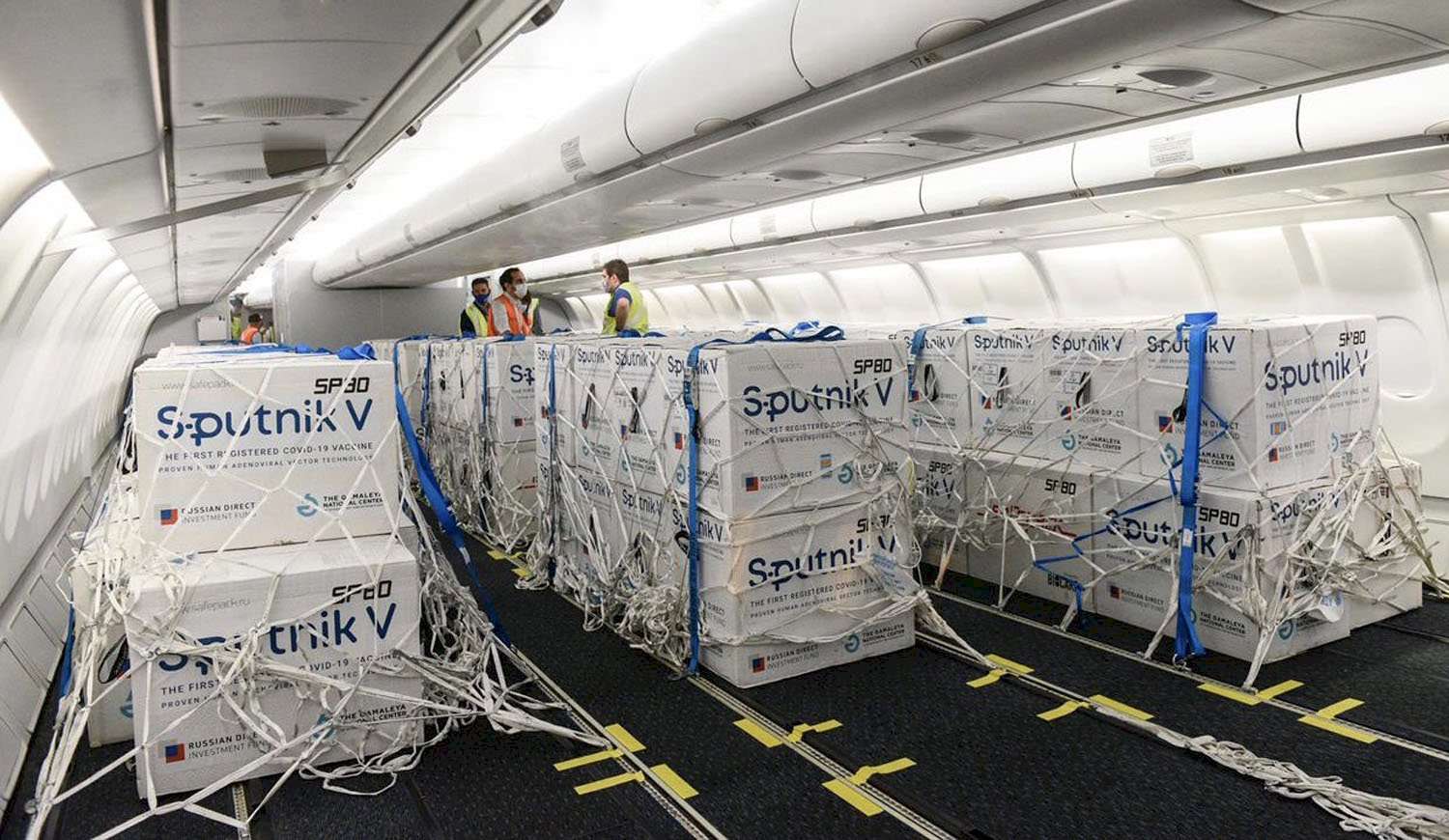 Llegaron 300 mil dosis de vacunas Sputnik V: el jueves sale otro vuelo a Rusia