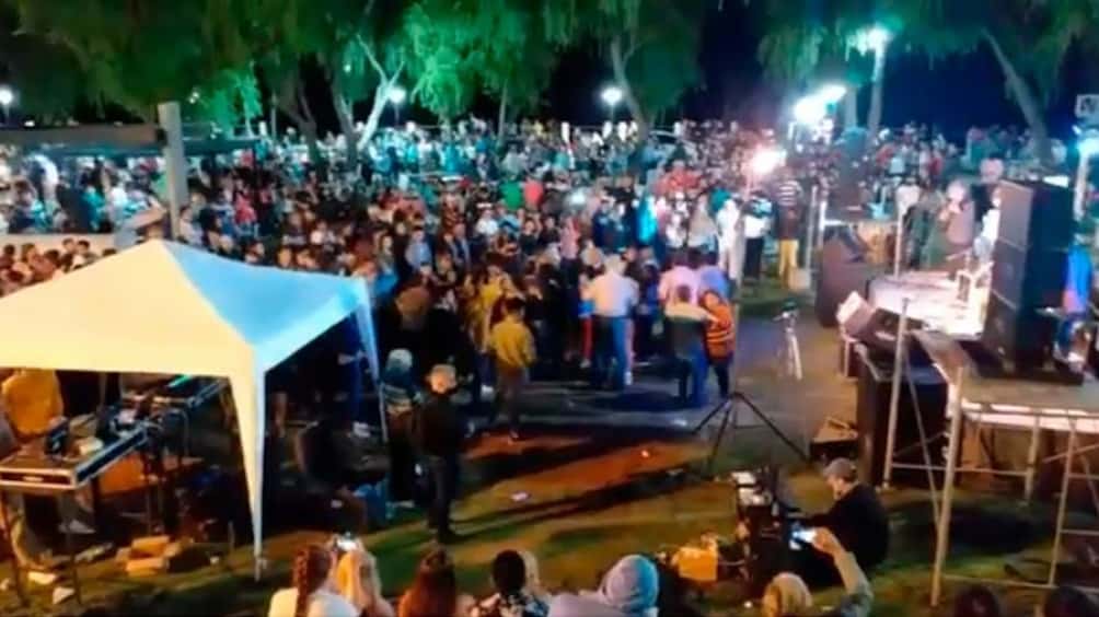 El intendente de Santa Elena justificó la organización de la fiesta a la que acudieron más de 3000 personas
