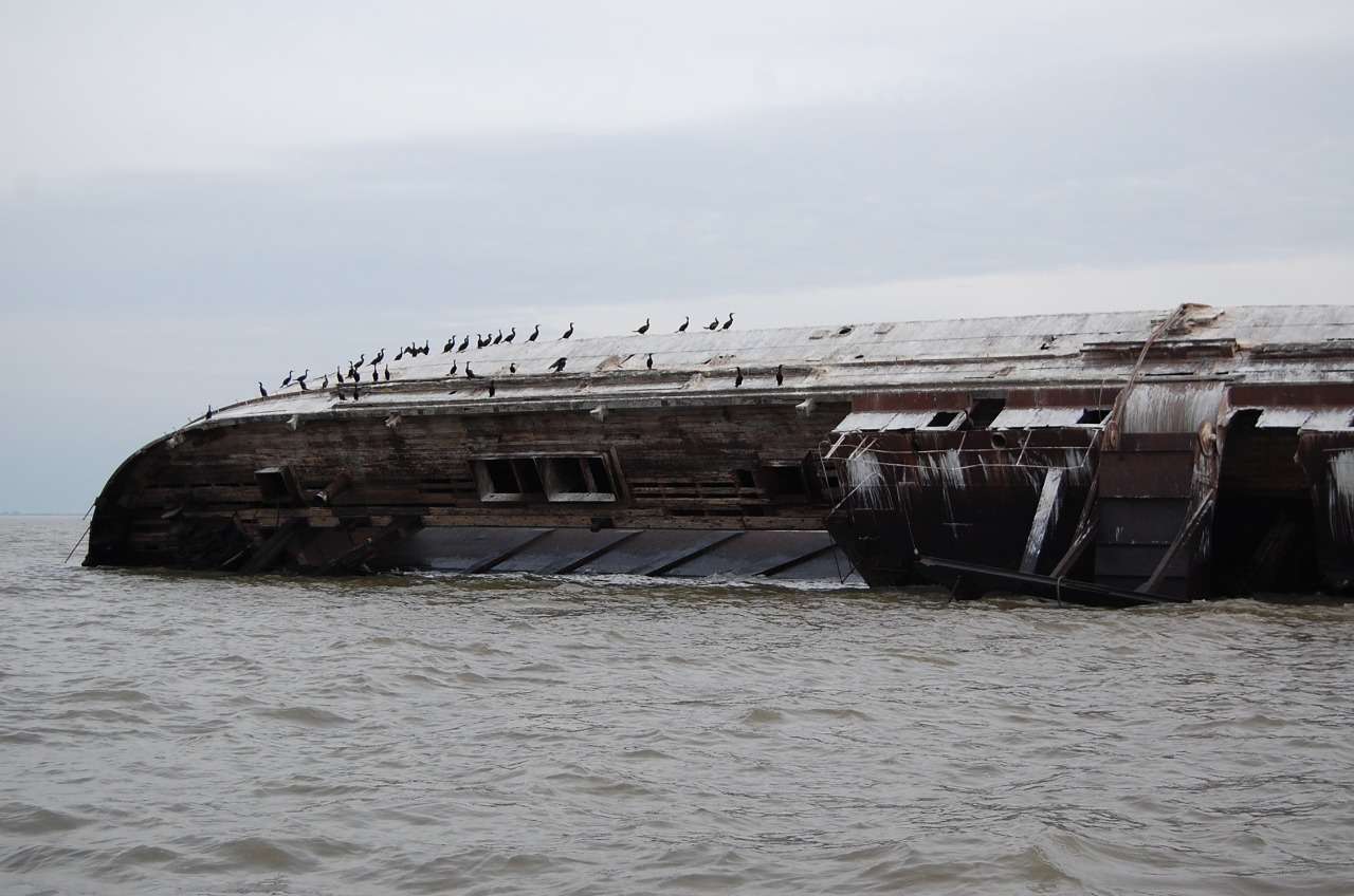 La tragedia del hundimiento de la draga "2C": el día que el río Uruguay cambió para siempre