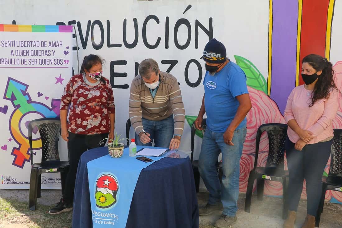 El Intendente firmó el convenio para el inicio de la obra de Casa Redes 2