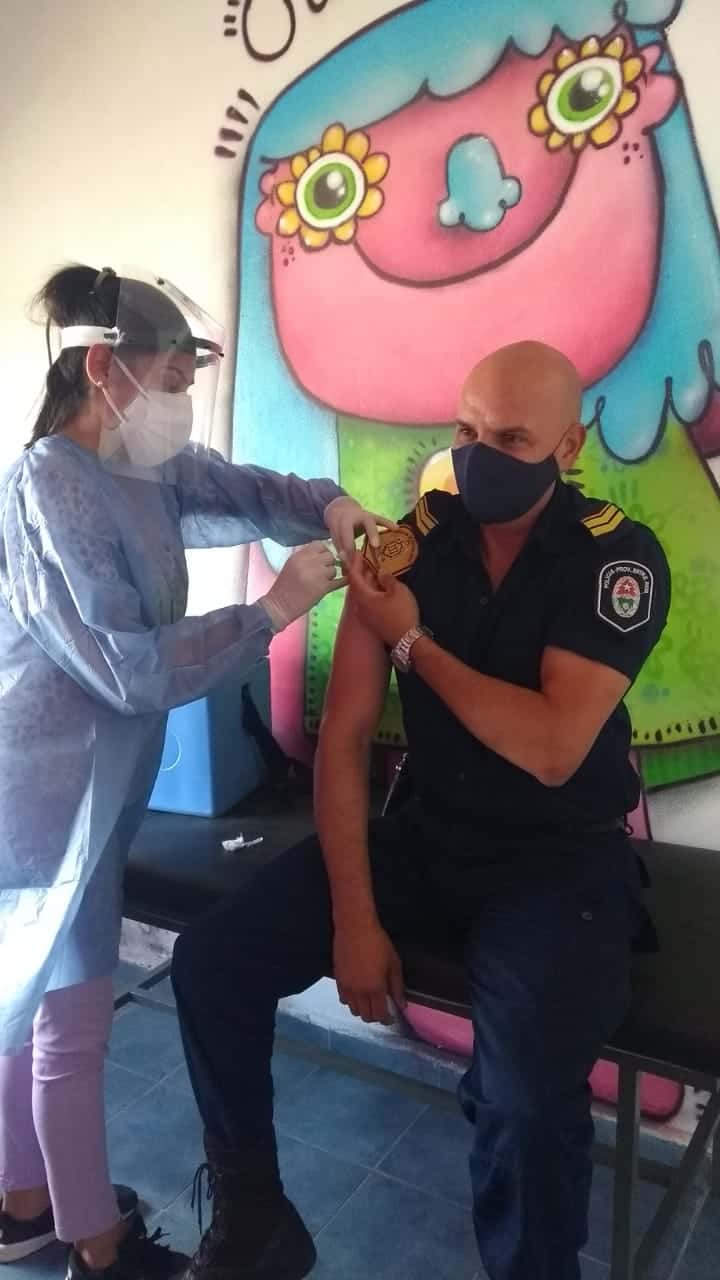 Se completó la vacunación de los policías de la ciudad y esta semana finalizará en el Departamento