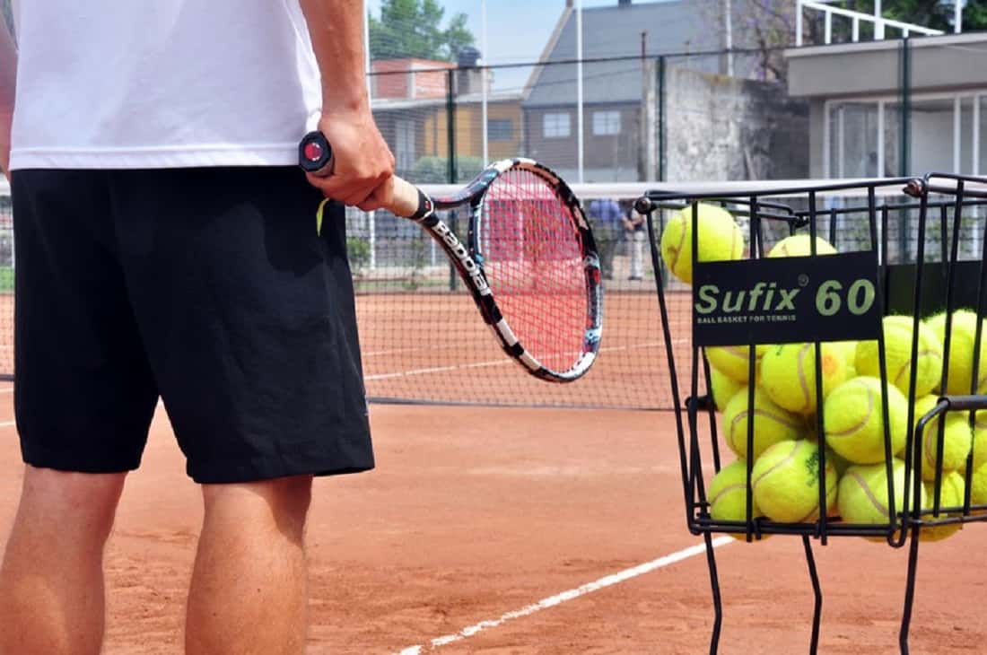 Denunciaron a un profesor de tenis por "abuso sexual simple" contra una menor