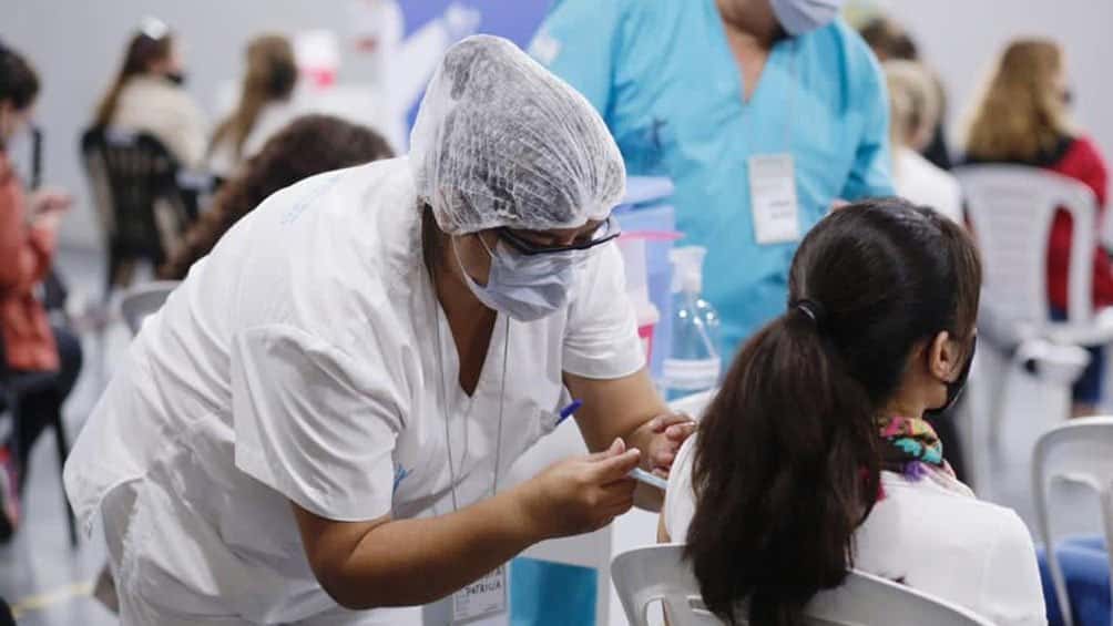 Un puñado de argentinos se suscribió al turismo vacunas: volaron a USA y hasta pudieron optar por  qué vacuna recibían
