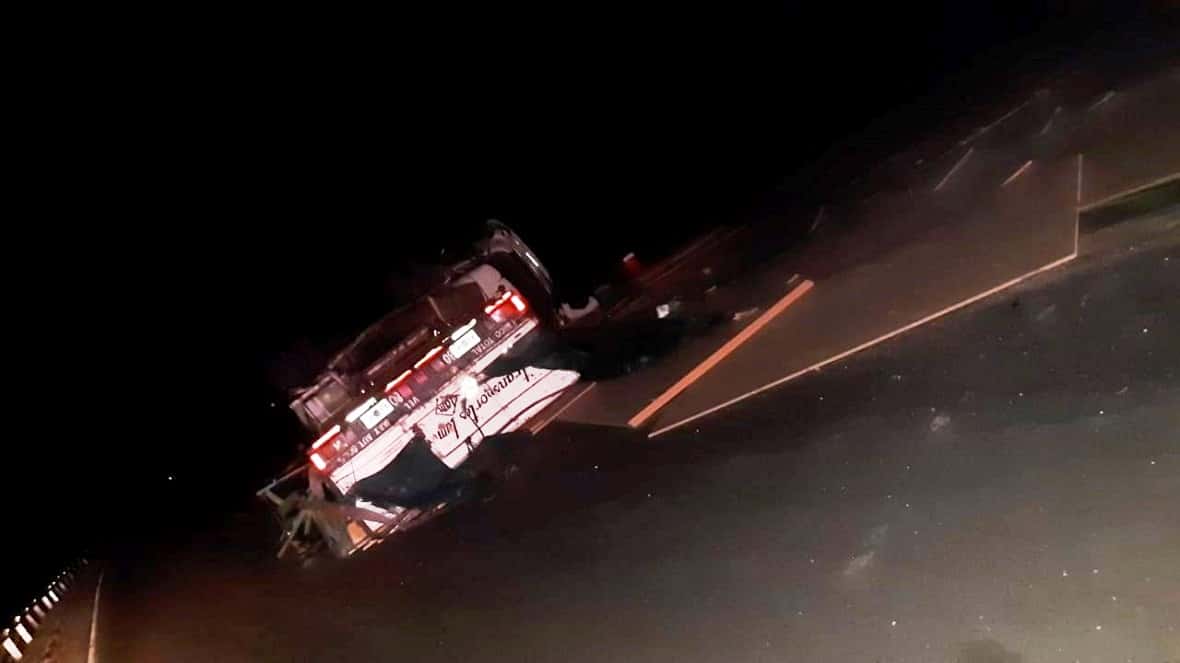 Un camionero fue derivado al Hospital luego de volcar con su vehículo en Ruta 12