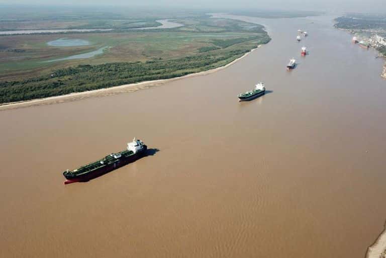 El río Paraná, la soberanía y la tergiversación de hechos históricos