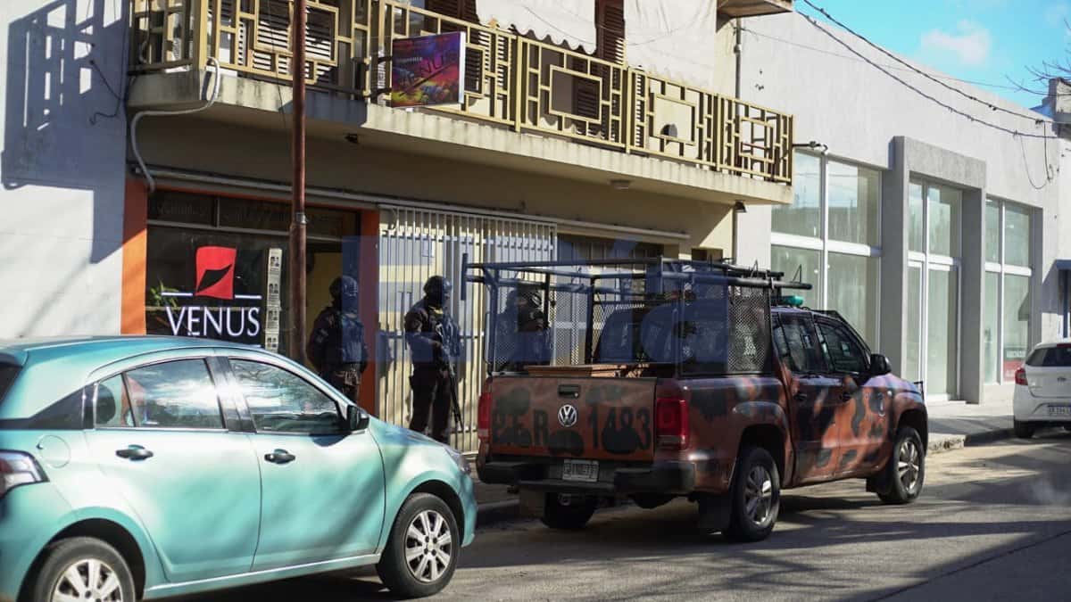 pemstrongOtro de los operativos de la policía es en cercanías de Ayacucho al 100/strong/em/p