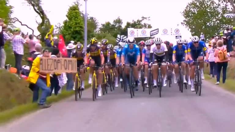 Accidente en el Tour de Francia: "Estoy angustiada por el impacto de mi estupidez"