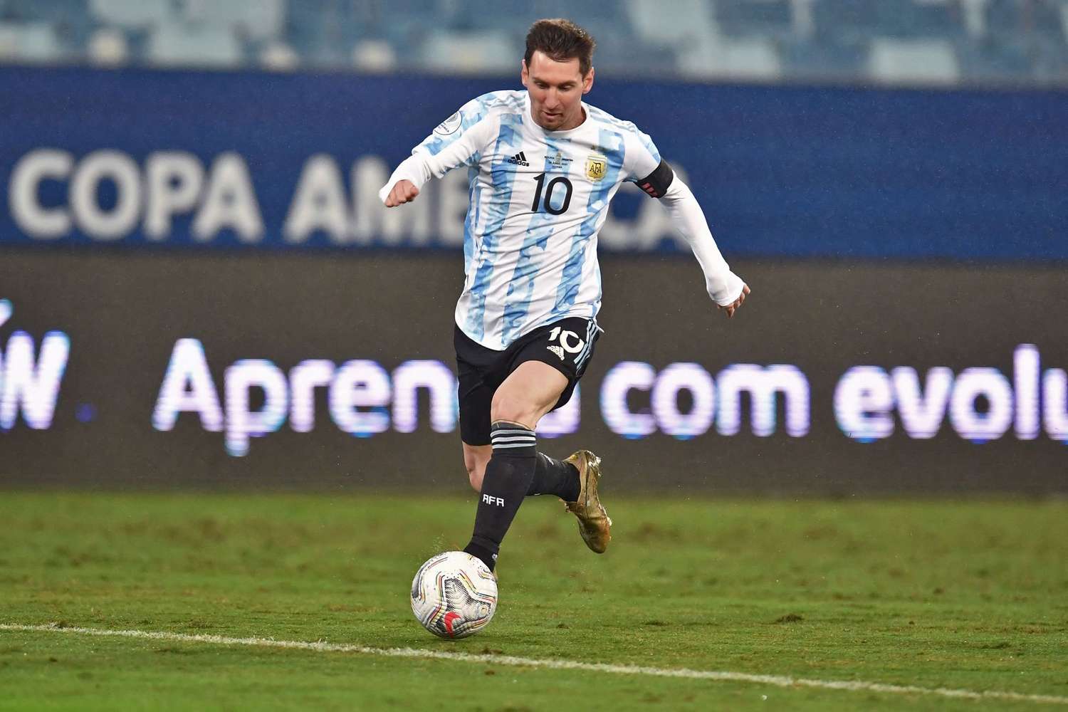 Argentina goleó 3 a 0 a Ecuador y se metió en las semis de la Copa América