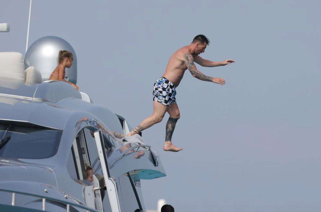 Las nuevas fotos de las vacaciones de Lionel Messi en Ibiza