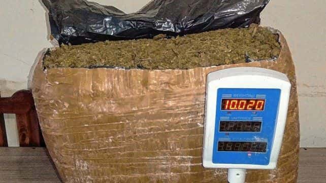 Incautaron una encomienda con 10 kilos de cogollos de marihuana en el límite de Entre Ríos