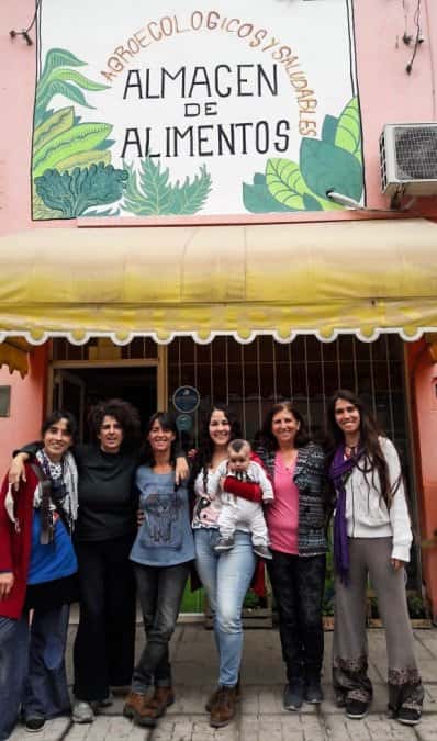 La cooperativa Ñande Revolución está conformada por seis mujeres emprendedoras