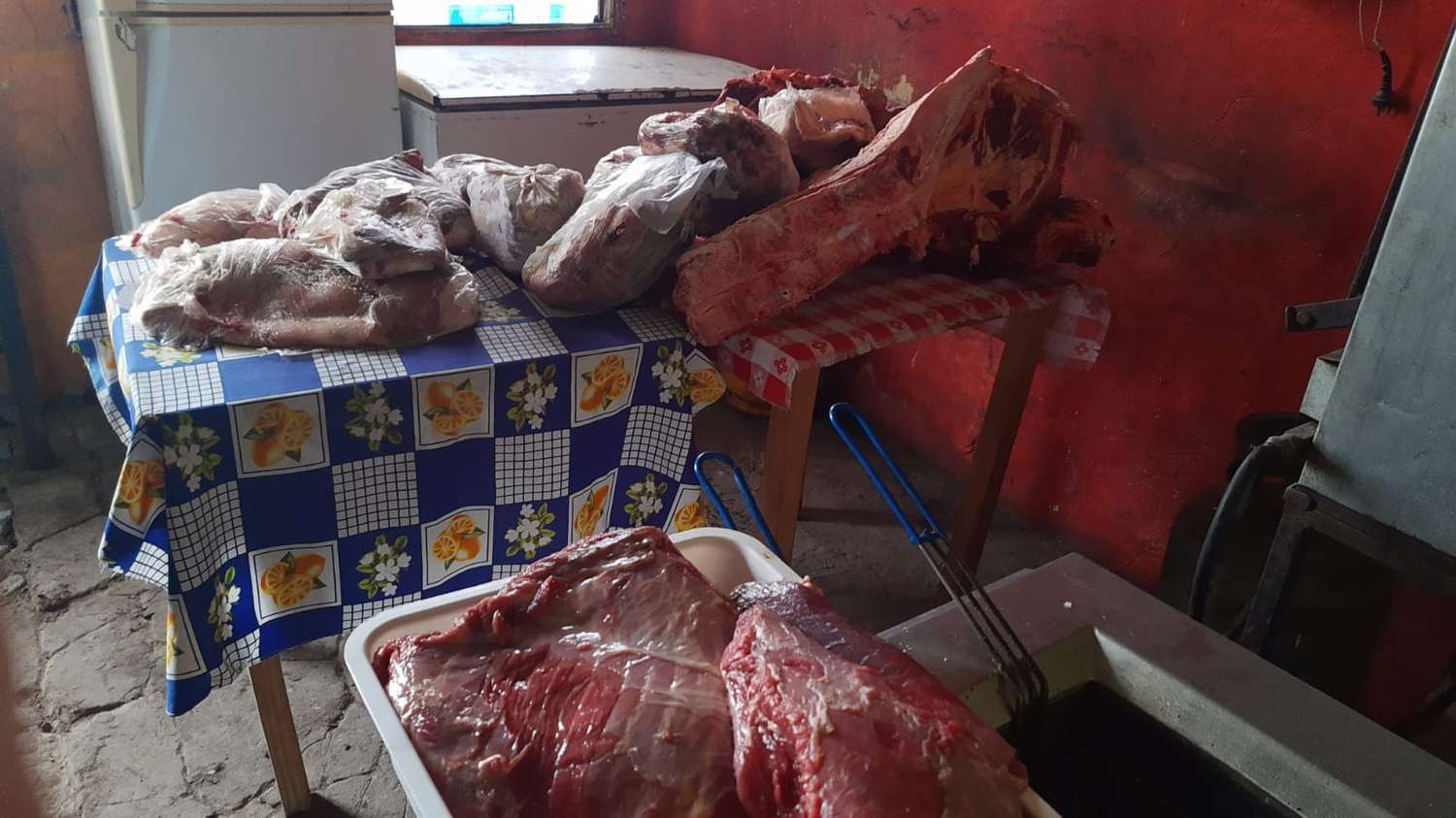 Decomisaron más de 100 kilos de carne en mal estado en una parrilla de Gualeguaychú
