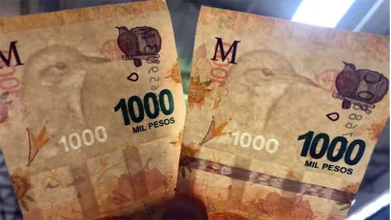 Billetes de $1.000 con "errores" se venden hasta por 20.000 pesos