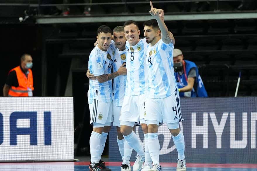 Argentina despachó a Brasil y es finalista en el Mundial de Futsal