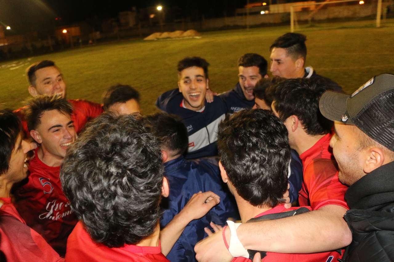 Independiente y Juventud Urdinarrain completaron el cuadro de semifinales