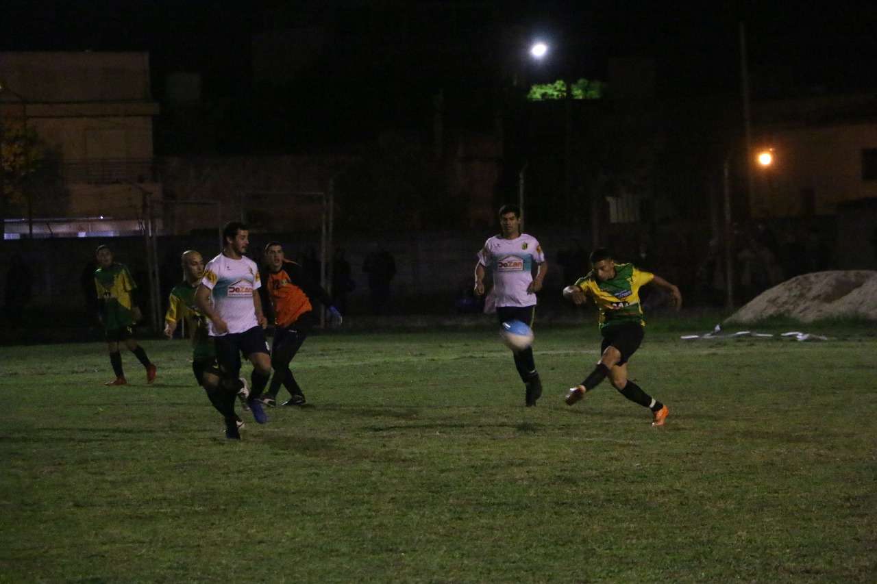 Se juegan esta noche las dos semifinales de la Copa Gualeguaychú