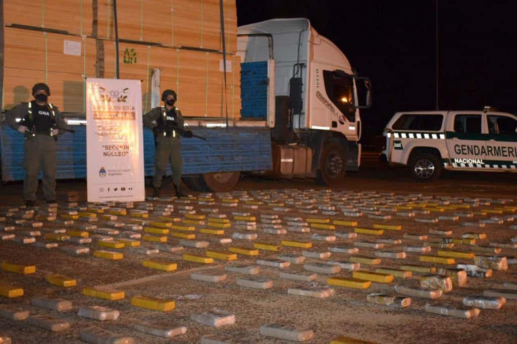 Un chofer de Gualeguaychú fue detenido con más de 380 kilos de droga en su camión