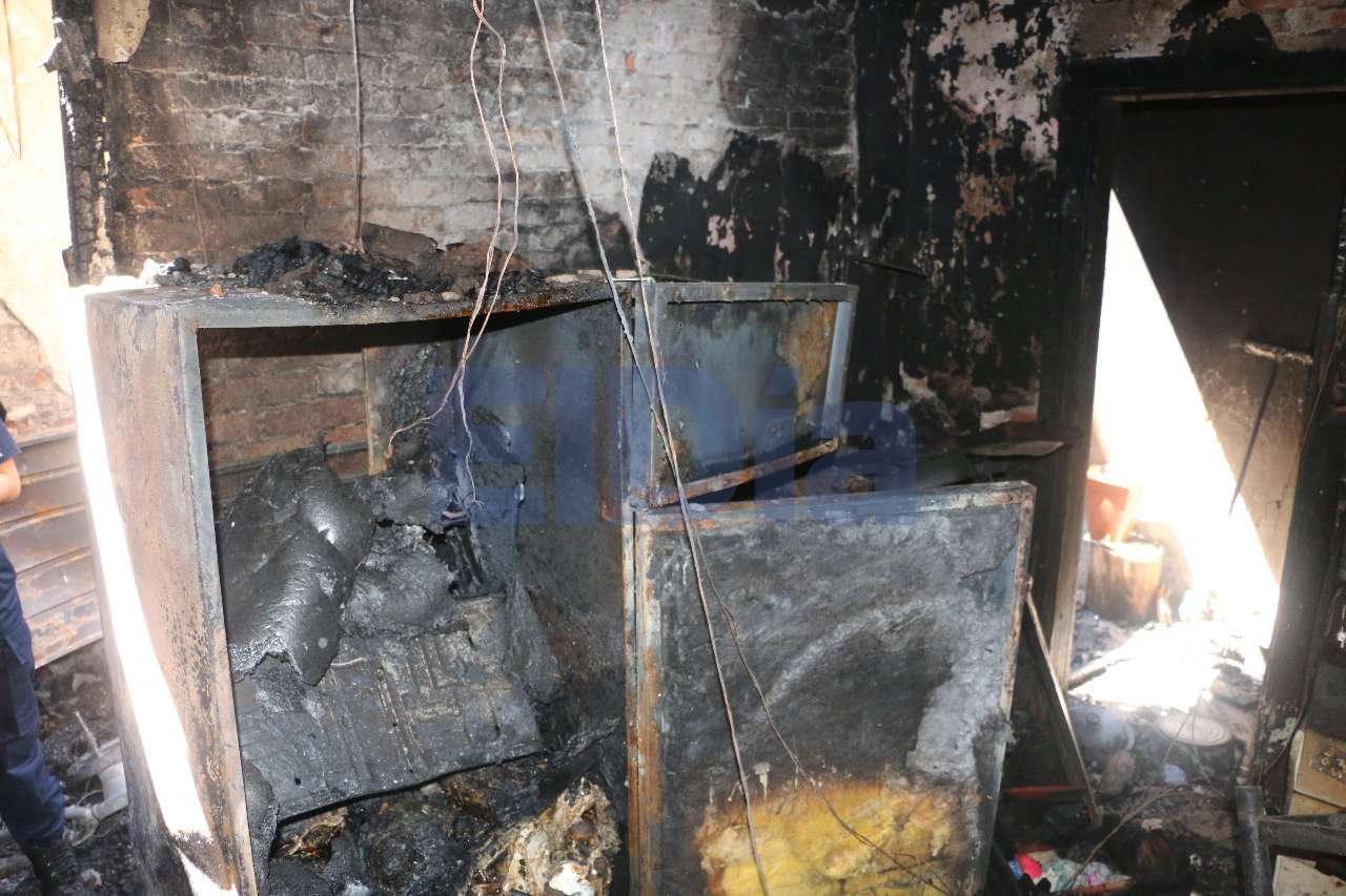 Las desoladoras imágenes de cómo quedó la vivienda incendiada