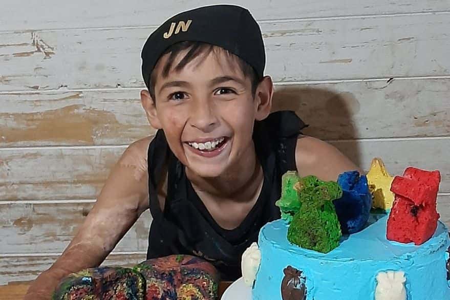 El pastelero de 10 años fue atacado en Twitter y su mamá decidió apartarlo de las redes