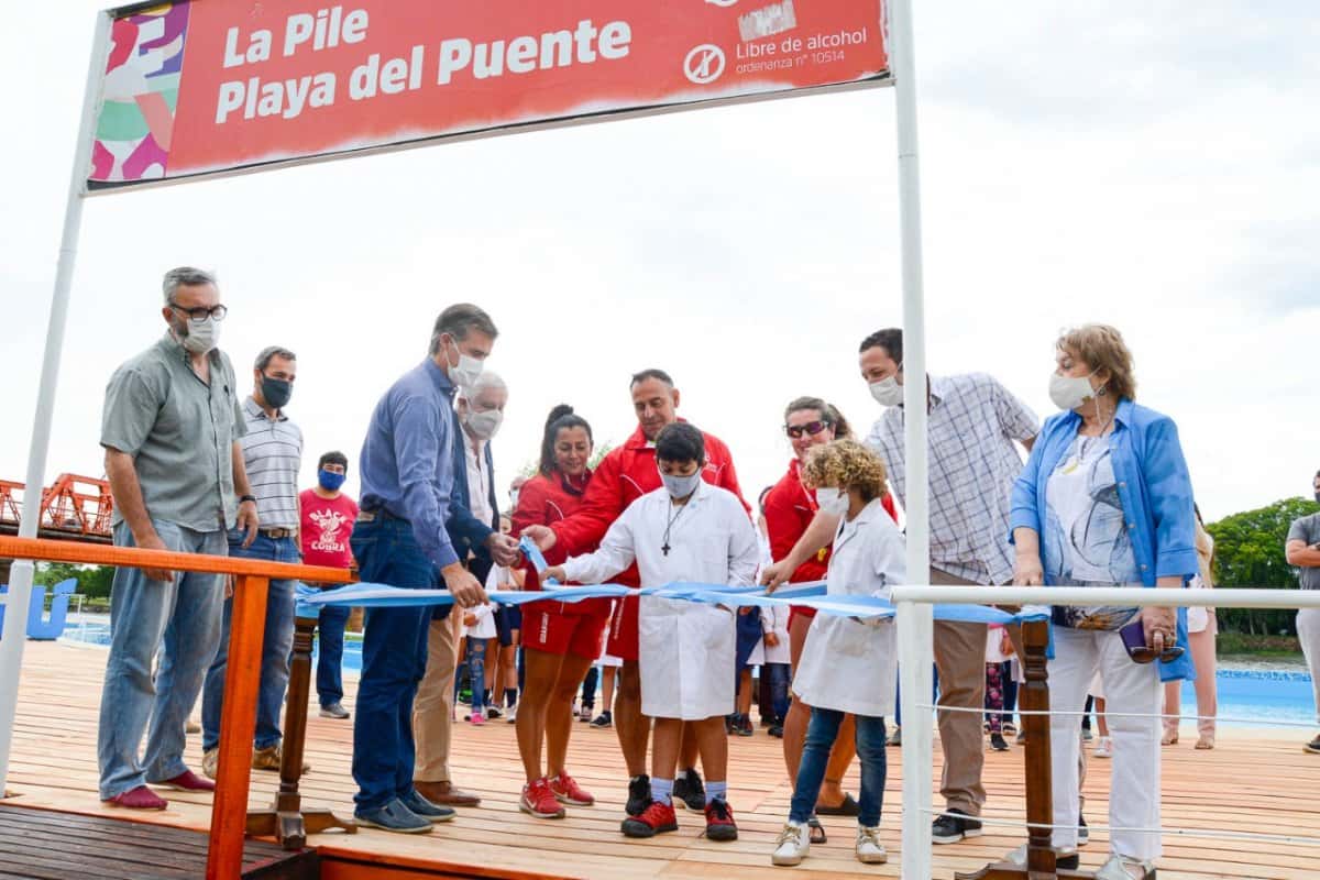 Piaggio inauguró la pileta de la Playa del Puente: Los requisitos para usarla