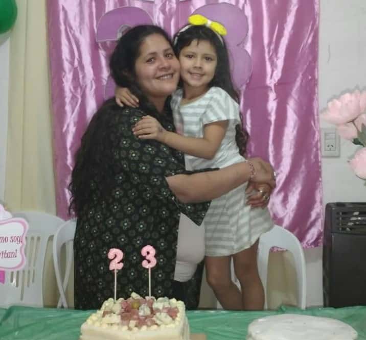 El trágico calvario de una familia: Llevaron a atender a su hija por un raspón y a las 48 horas murió