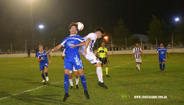 Deportivo y Juventud Urdinarrain ganaron y se enfrentan el domingo
