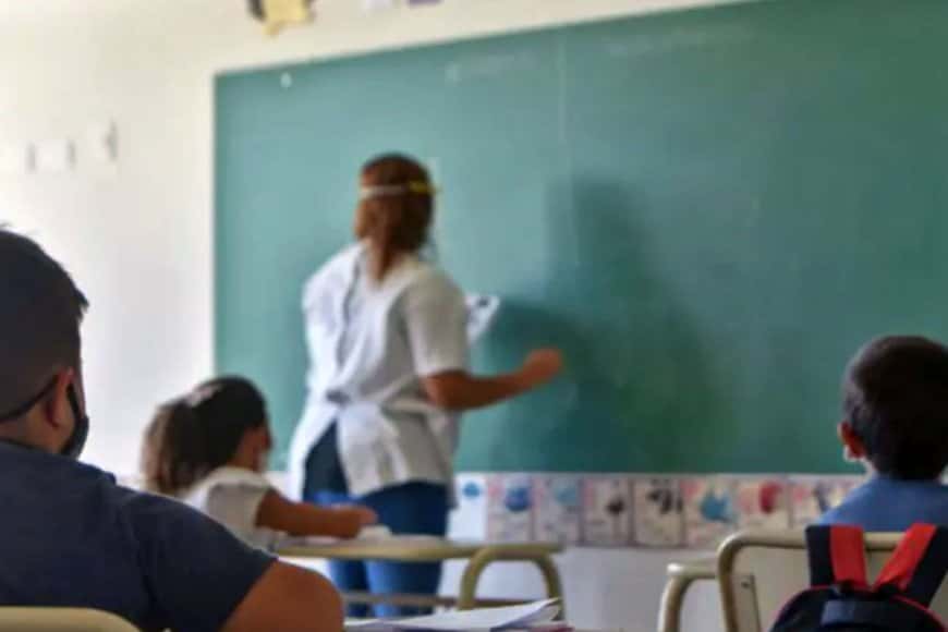 El gobierno asegura que casi la mitad de los docentes no adhirió al paro