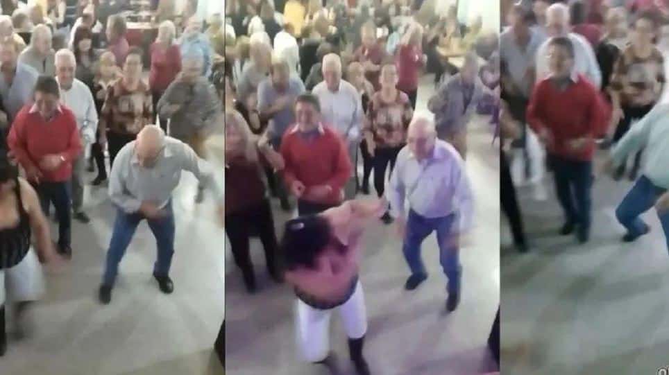 Un abuelo cordobés bailó cuarteto con otra mujer y su esposa se lo llevó de las orejas