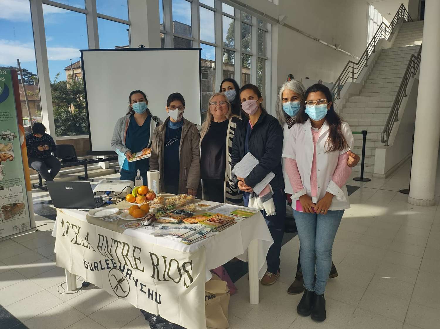 El Hospital Centenario realizó una jornada de concientización por el día de la Celiaquía