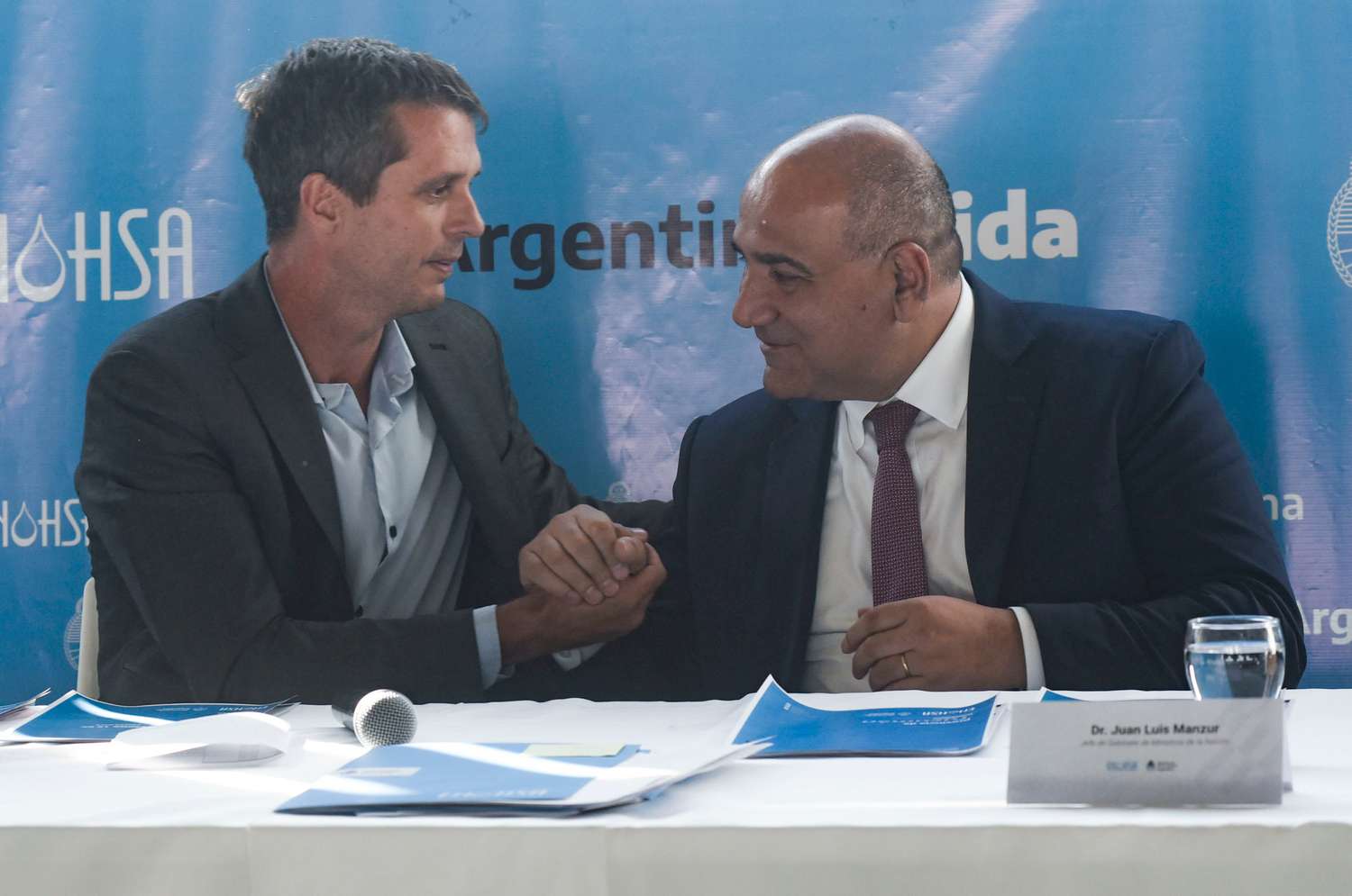 Manzur y Cresto firmaron convenios para más obras en Entre Ríos