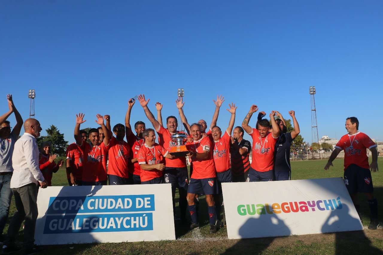 Independiente gritó campeón en Veteranos y Unión del Suburbio en Femenino