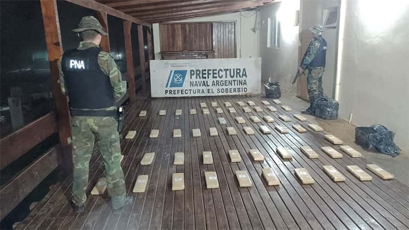 Secuestraron más de 65 kilos de marihuana que trasladaban por el río Uruguay